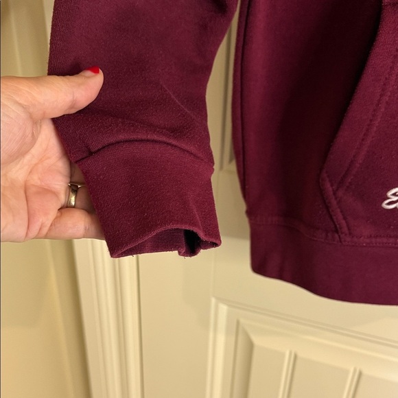 GWCC London England Logo Maroon Hoodie with Front Pocket Men/s Size M - Picture 3 of 11